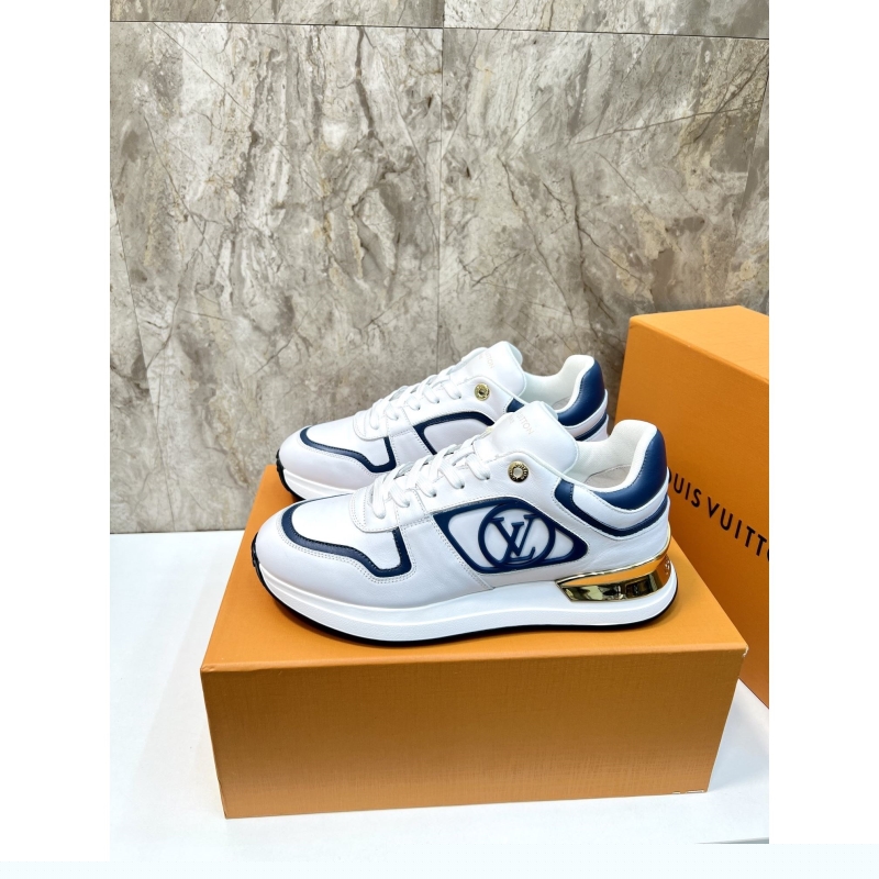 l**is V*t*n sneakers